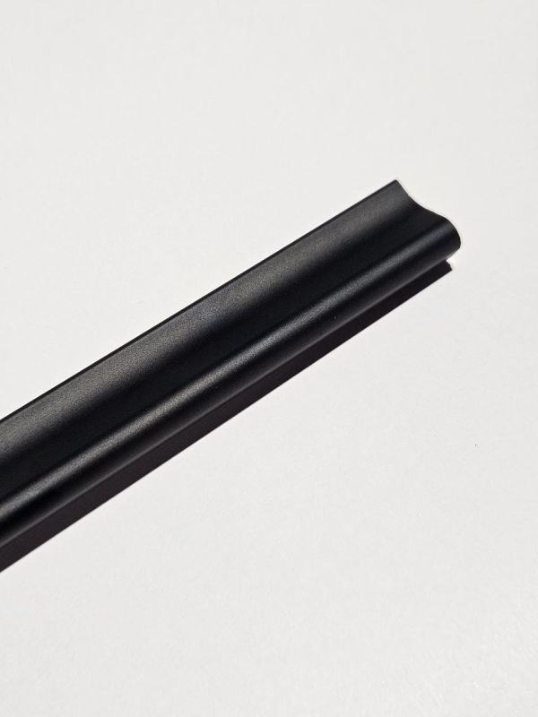 P05/BLACK / hliníkový práh
